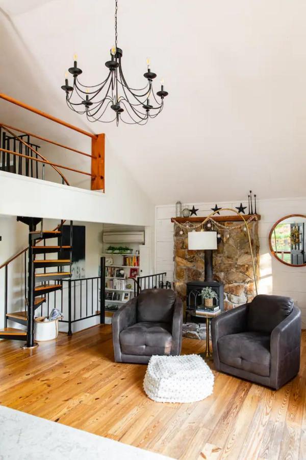 Hot Tub Charming & Chic Mountain Gem On Sleepy Creek Villa Berkeley Springs Kültér fotó
