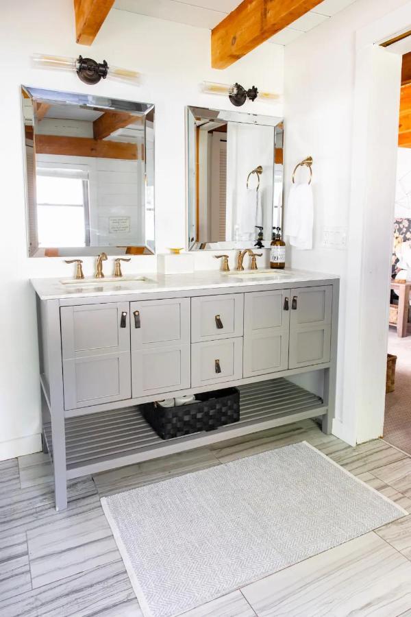 Hot Tub Charming & Chic Mountain Gem On Sleepy Creek Villa Berkeley Springs Kültér fotó