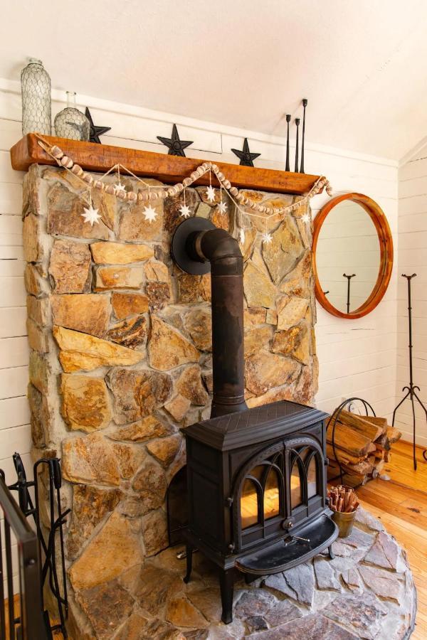 Hot Tub Charming & Chic Mountain Gem On Sleepy Creek Villa Berkeley Springs Kültér fotó